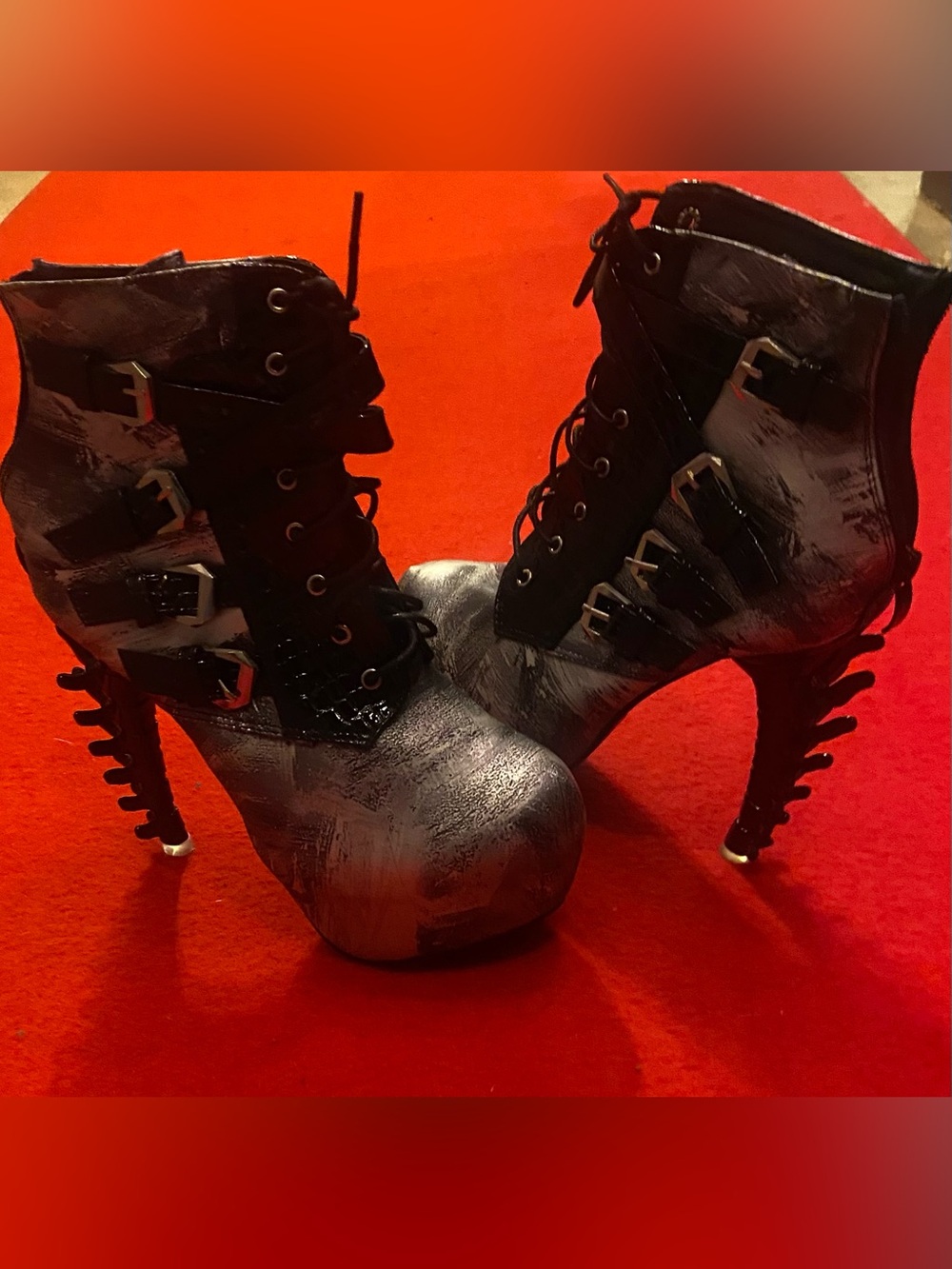 Dream Pairs Black and Gray - Spine Heeled Platform Ankle Boot With Buckles - Picture 5 of 6